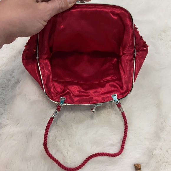 Red beaded clutch - Picture 4 of 6